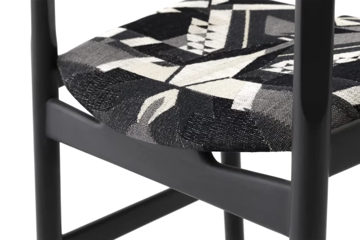 lagina chair black detail 2048x1366 1
